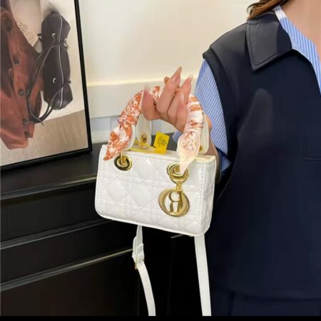 BOLSO MINIMALISTA ELEGANTE