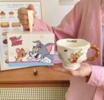 TAZA  TOM AND JERRY