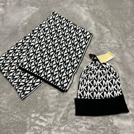 GORRO CON BUFANDA MICHAEL KORS