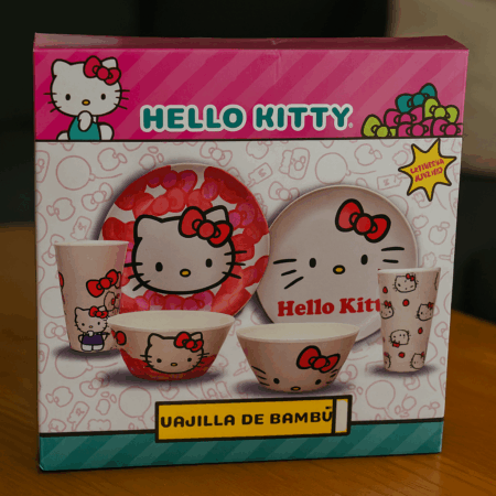 VAJILLA DE BAMBU HELLO KITTY Y PRINCESAS DISNEY
