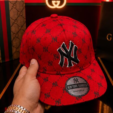 CAJA MASTER GORRA DE MARCAS (300 PZS)