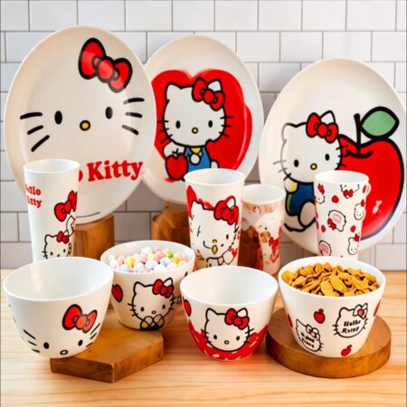VAJILLA DE BAMBU HELLO ,KITTY Y SNOOPY