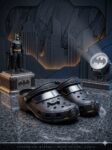 CROCS BATMAN Y LISAS COLOR NEGRO