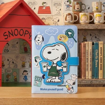 LIBRETA SNOOPY CON BROCHE TAMAÑO 19CM*13CM