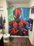 CORTINA PARA BAÑO DE PERSONAJES 180cmX180cm INCLUYE 12 GANCHOS