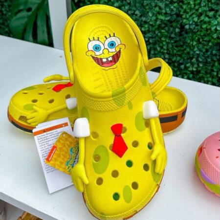 CROCS BOB SPONJA ADULTO TALLA #24 A #28 INCLUYE PINES  CALIDAD PREMIUM