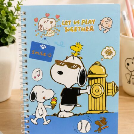 LIBRETA SNOOPY Y CHARLIE BROWN