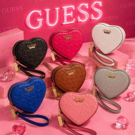 MONEDERO DE CORAZÓN GUESS TAMAÑO 12CM DIFERENTES COLORES