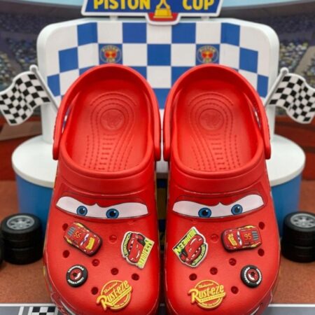 CROCS INFANTIL DE CARS CON LUZ LED Y CHARMS (TALLA 12 A 22)